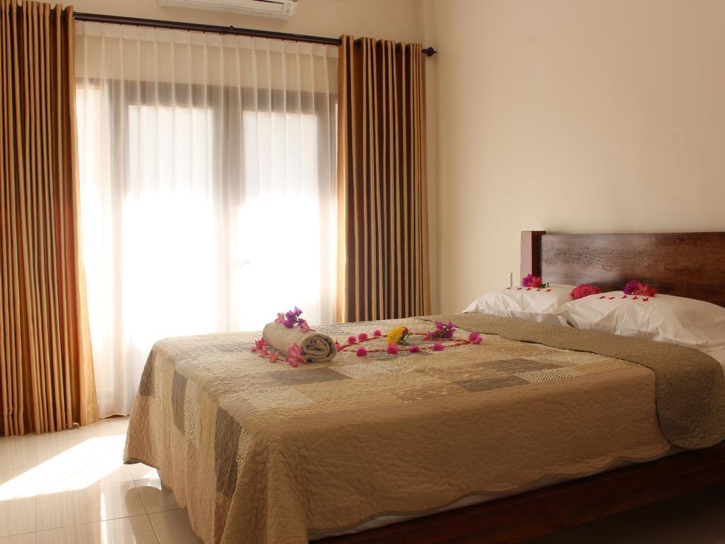 Hotel Kampoeng Senggigi Mangsit Esterno foto