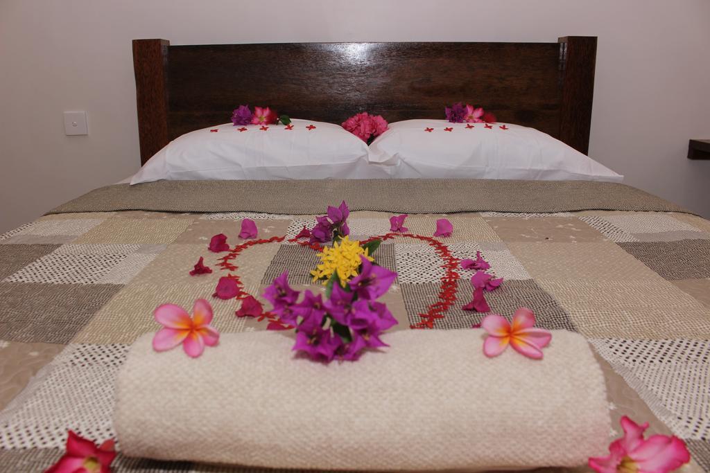 Hotel Kampoeng Senggigi Mangsit Esterno foto